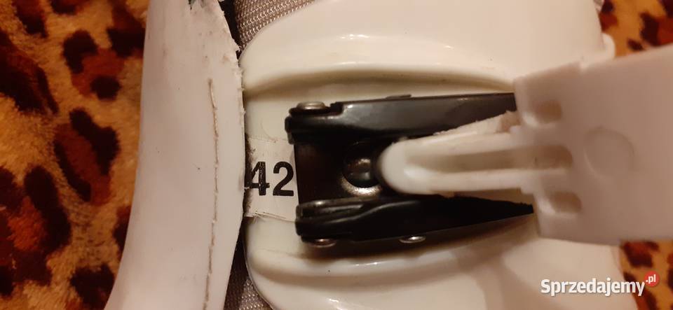 Łyżwy 4142 figurówki figurowe plastikowe Enero Tuszkowo sprzedam