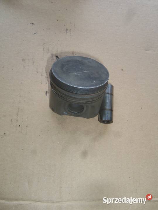 Tłok Kubota D600 części Bydgoszcz sprzedam