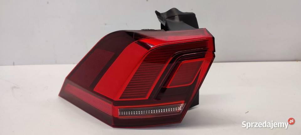 VW TIGUAN II LAMPA LEWY TYŁ 5NA945095D sprzedam