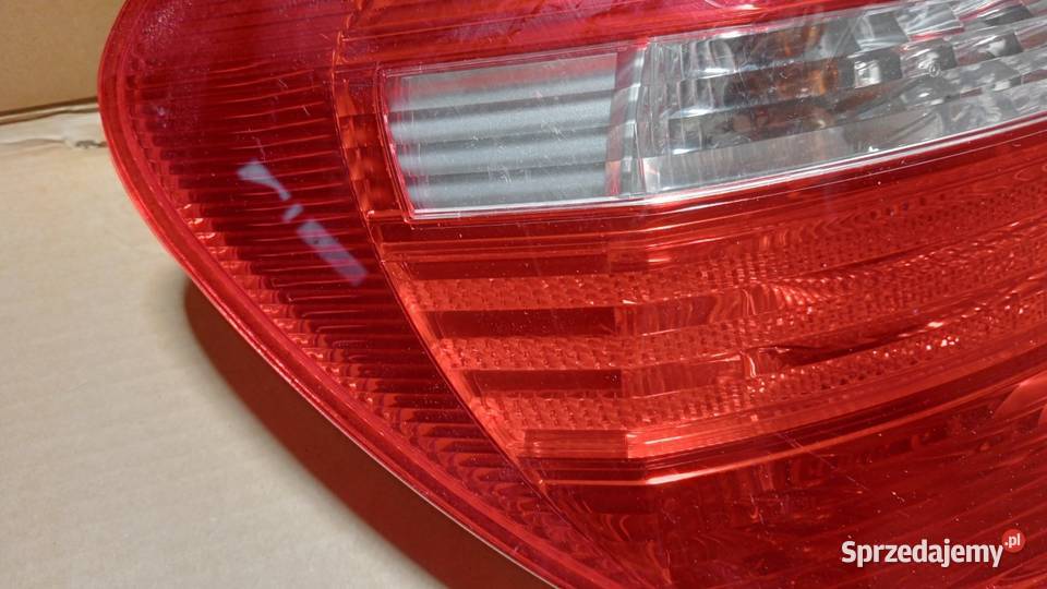 BMW E87 FL HB LAMPA TYŁ LEWA Zbierkowo
