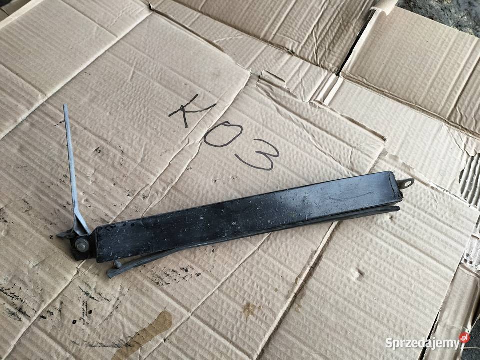 LISTWA POD LAMPE MERCEDES W124 osobowe Kamień-Kolonia