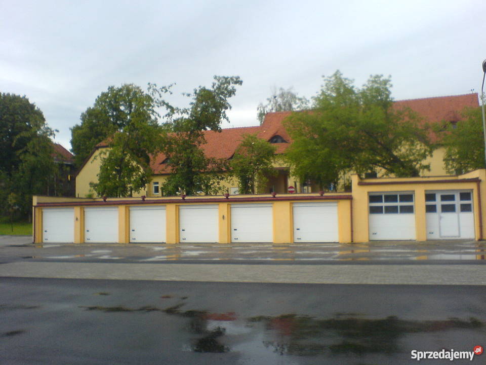 Brama Segmentowa Przemysłowa do otworu 5000x5000 garażowa