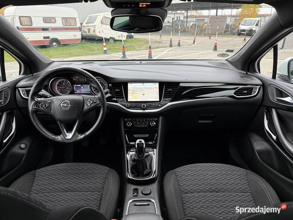 Opel Astra 14 BENZYNA Nawigacja Kamera Ledy Samochody osobowe Konin sprzedam