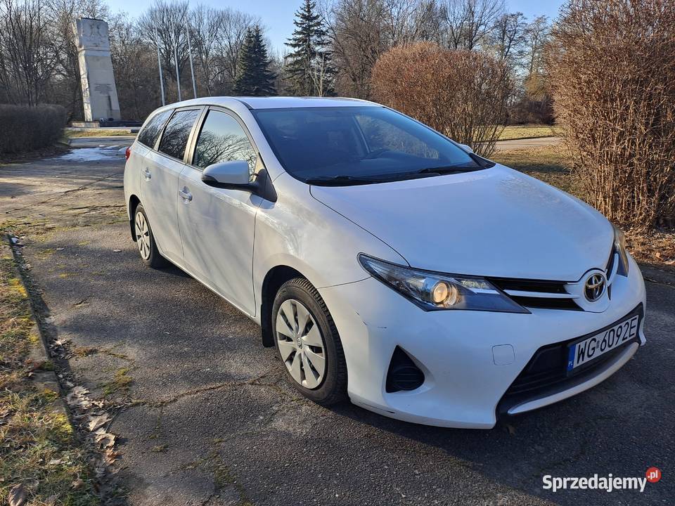 Toyota Auris Toyota Auris 2013 Hak 2 wł salon Auris Wilga
