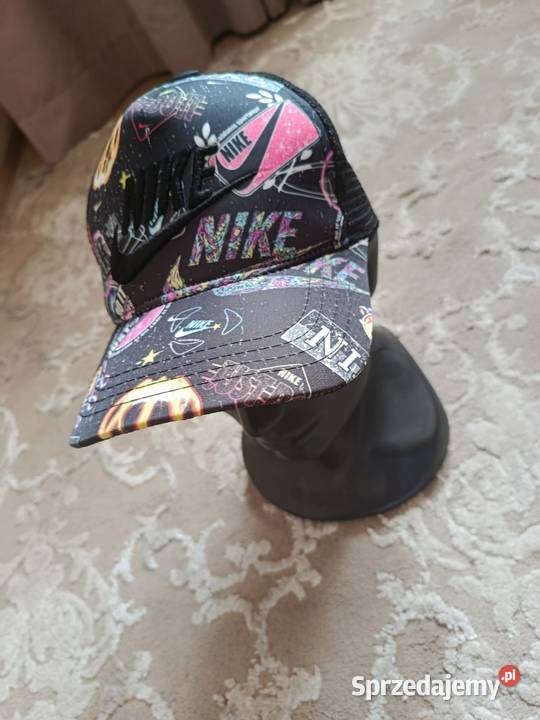 Czapka z daszkiem bejsbolówka Nike z siatką Białystok