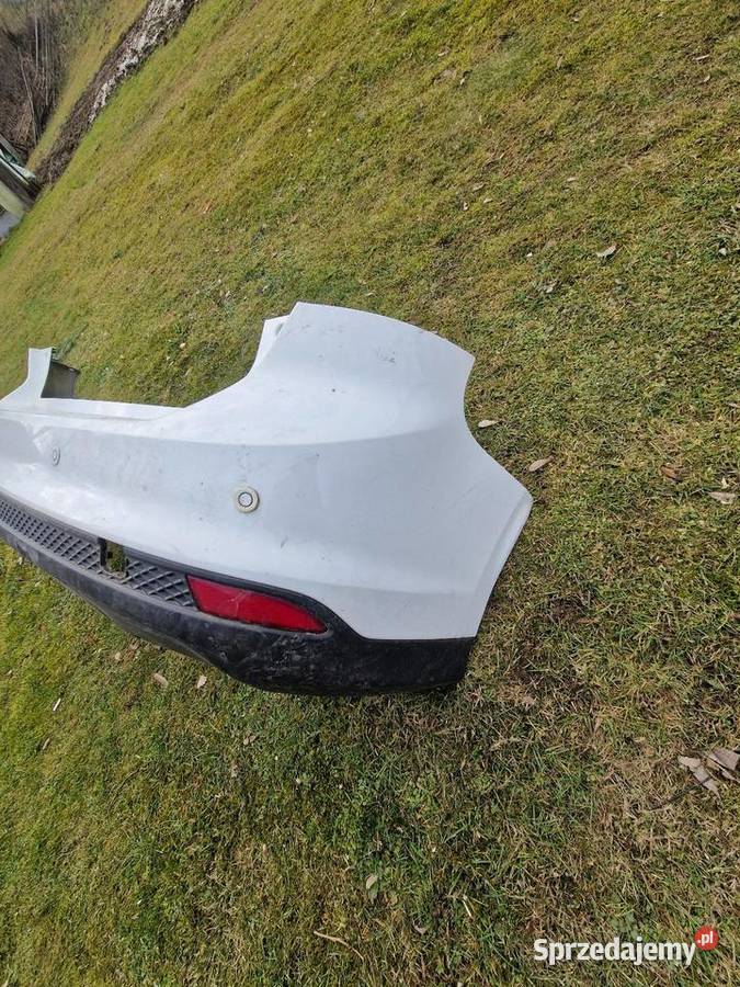 Zderzak tył biały Ford Focus MK3 HB Przysietnica sprzedam