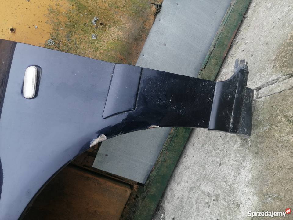 Błotnik lewy Audi A4 b5 2000r LY5K Motoryzacja Chełm