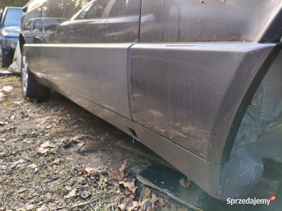 Mercedes 190 W201 listwa szeroka kolor nadwozia Skarżysko-Kamienna sprzedam