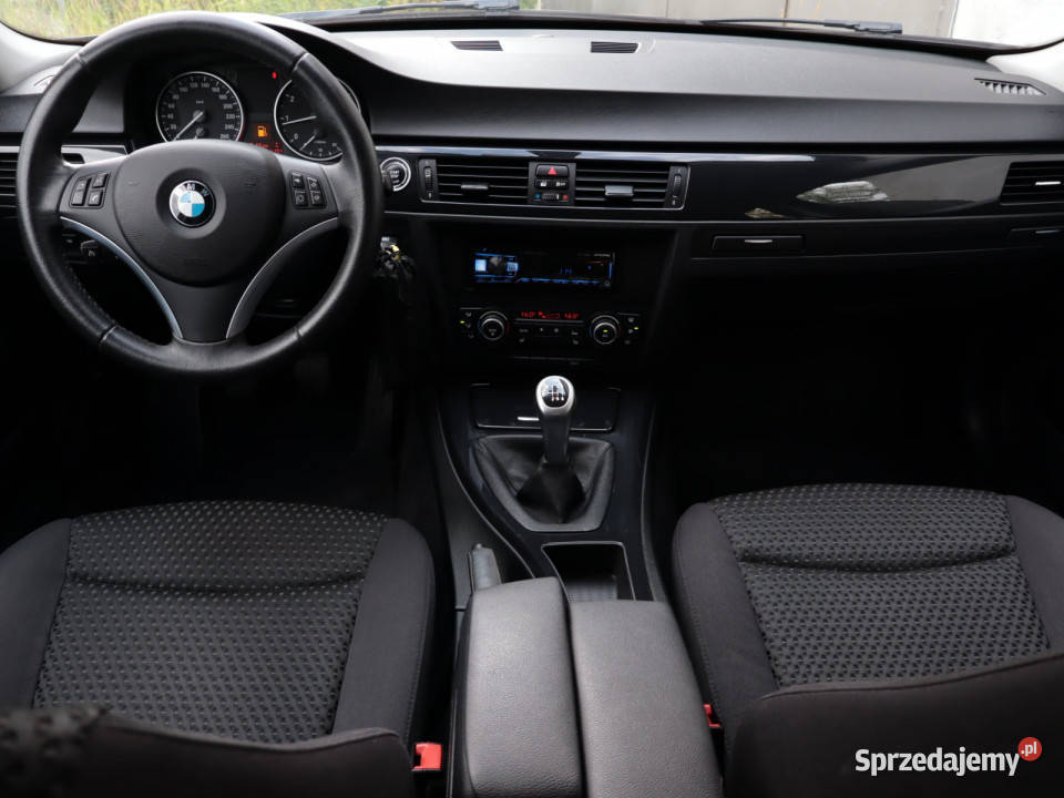 BMW 3 318 i relingi dachowe Piaseczno