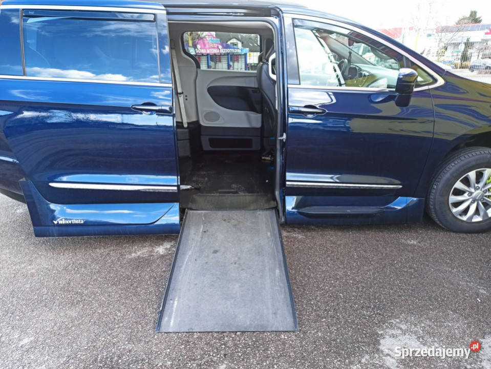 Chrysler Pacifica niepełnosprawnych PNEUMATYKA nieuszkodzony Pacifica podkarpackie Rzeszów