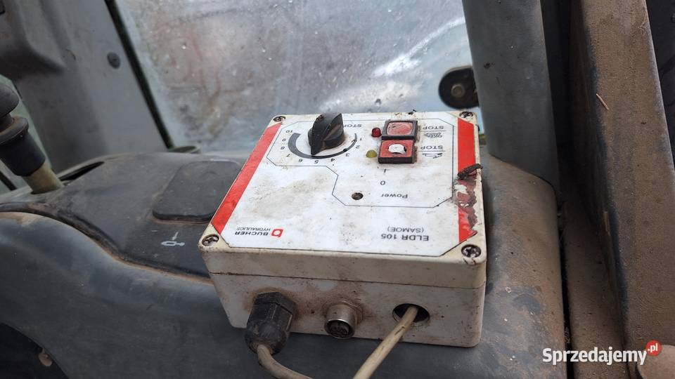 Rozrzutnik obornika Gilibert Helios 15 nieuszkodzony Wizna