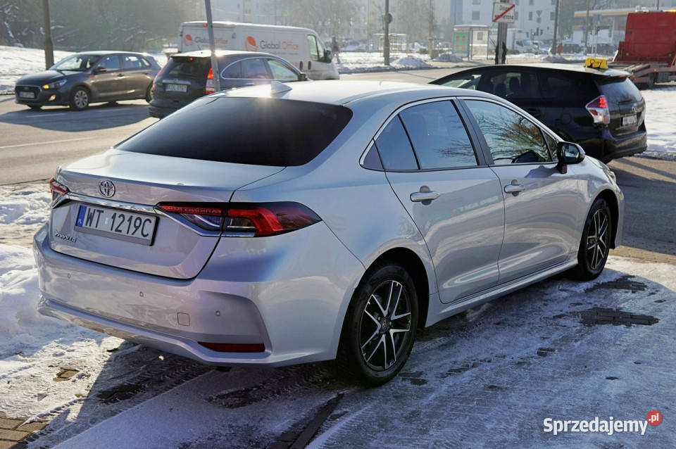 Toyota Corolla salon Polska automat super stan kamera cofania Warszawa