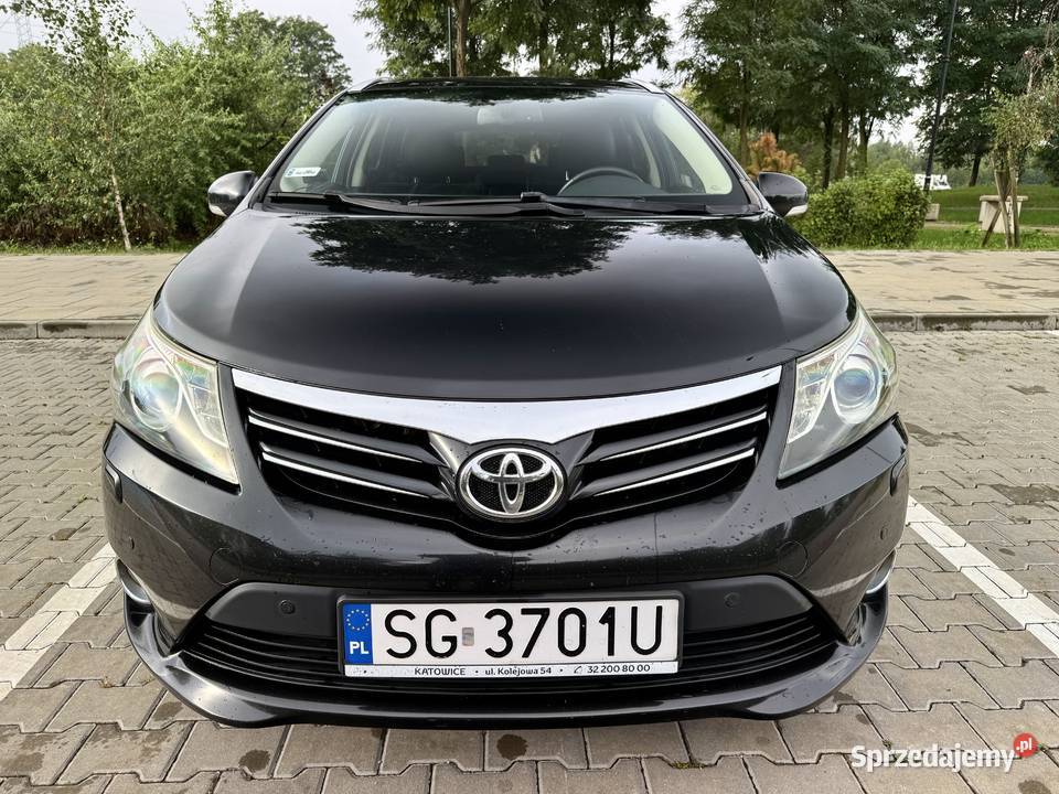 Toyota Avensis bezwypadkowy salon zadbany czarny Radzymin sprzedam