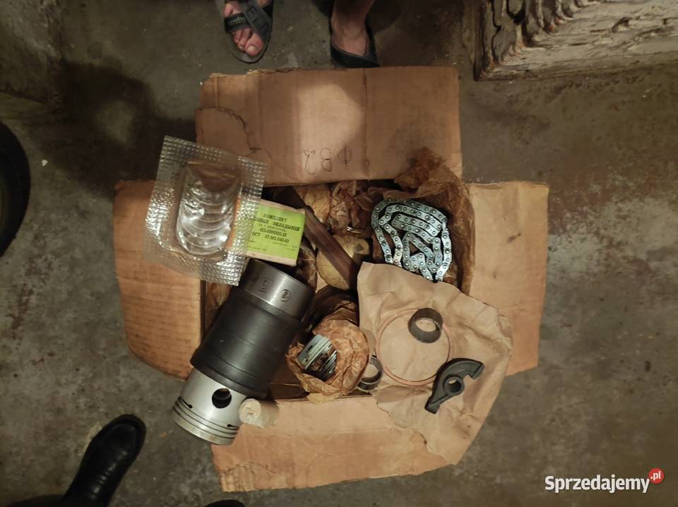 Tłoki i pierścienie do moskwicza Silniki i osprzęt dolnośląskie Świdnica sprzedam