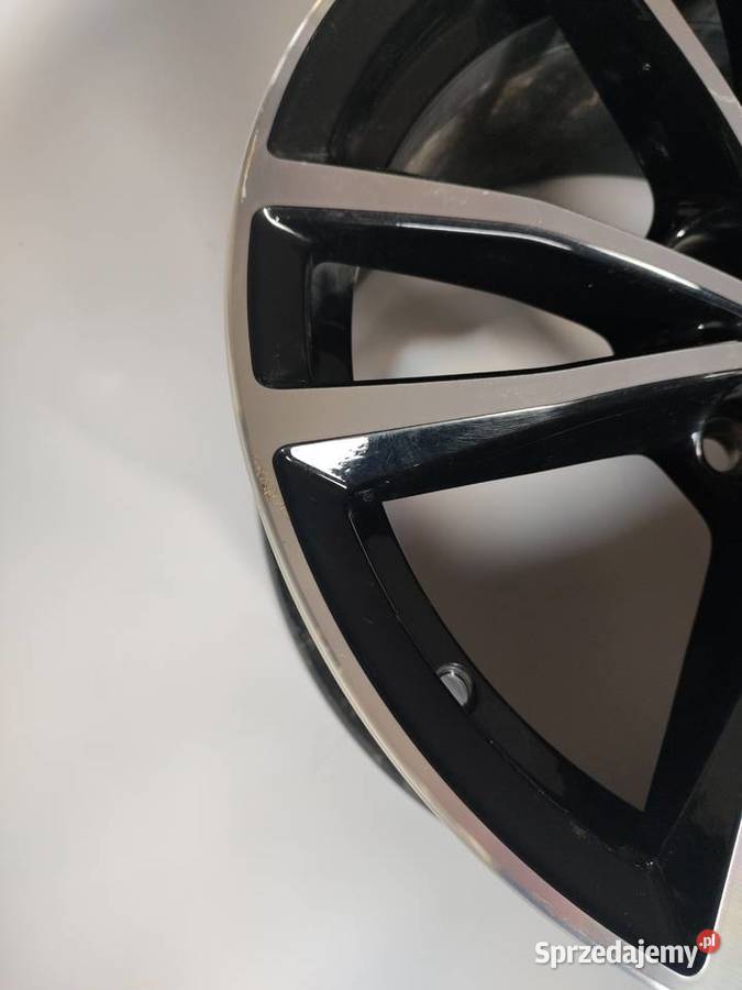 Felga BMW 2 F20 F22 2 Seria 75x17 IS43 6879186 Samochodowe Motoryzacja Białystok