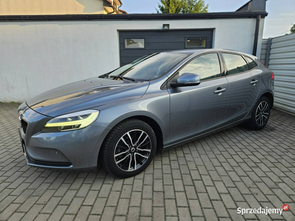 Volvo V40 20 120 2019r LED super wnętrze NAVI V40 Gdynia