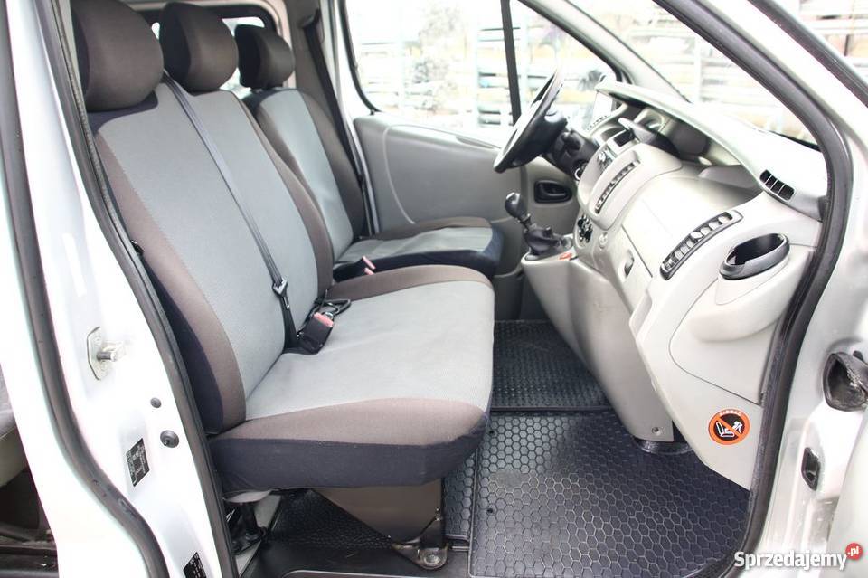 Opel Vivaro oryginalny 9 osobowy klimatyzacja poduszka powietrzna Toruń