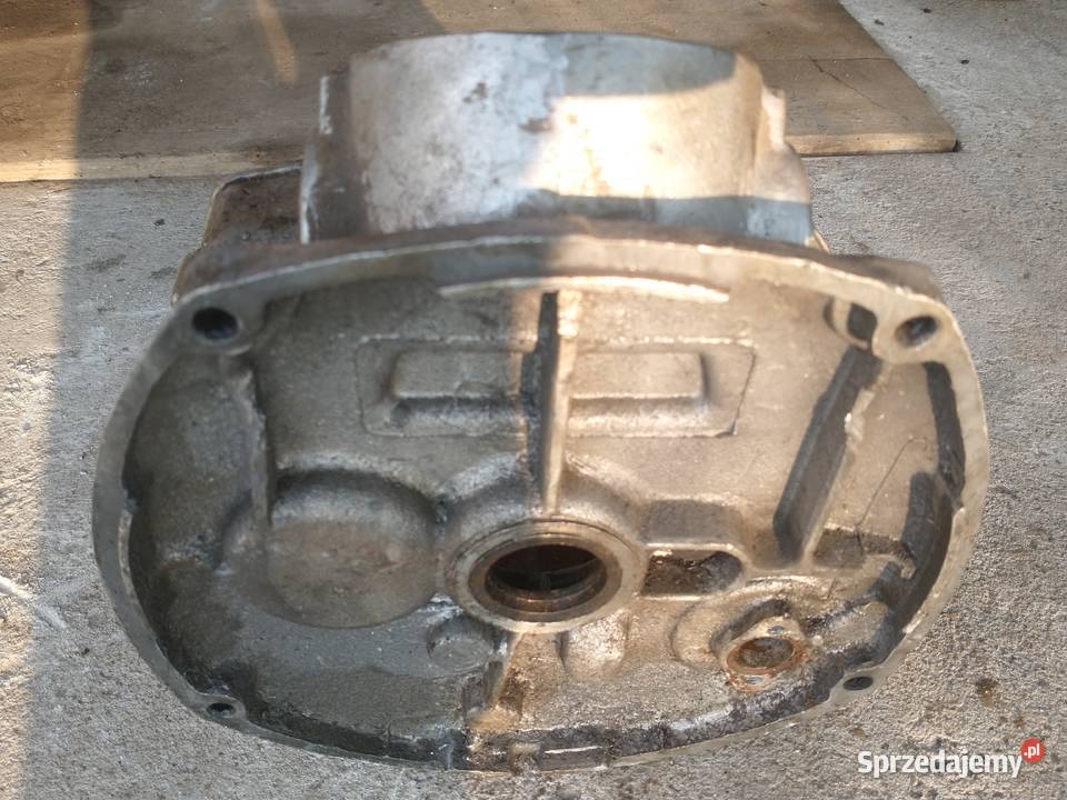 Dniepr Ural K750 Obudowa skrzyni biegów ze lubelskie Nowy Folwark