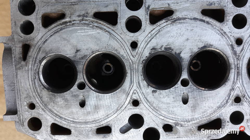 VW SKODA AUDI Głowica 19 tdi 038103373R Bukownica