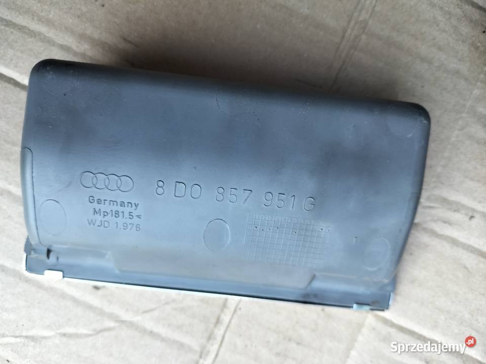 AUDI A4 B5 LF 8D0857951G POPIELNICZKA WKŁAD Kamień-Kolonia
