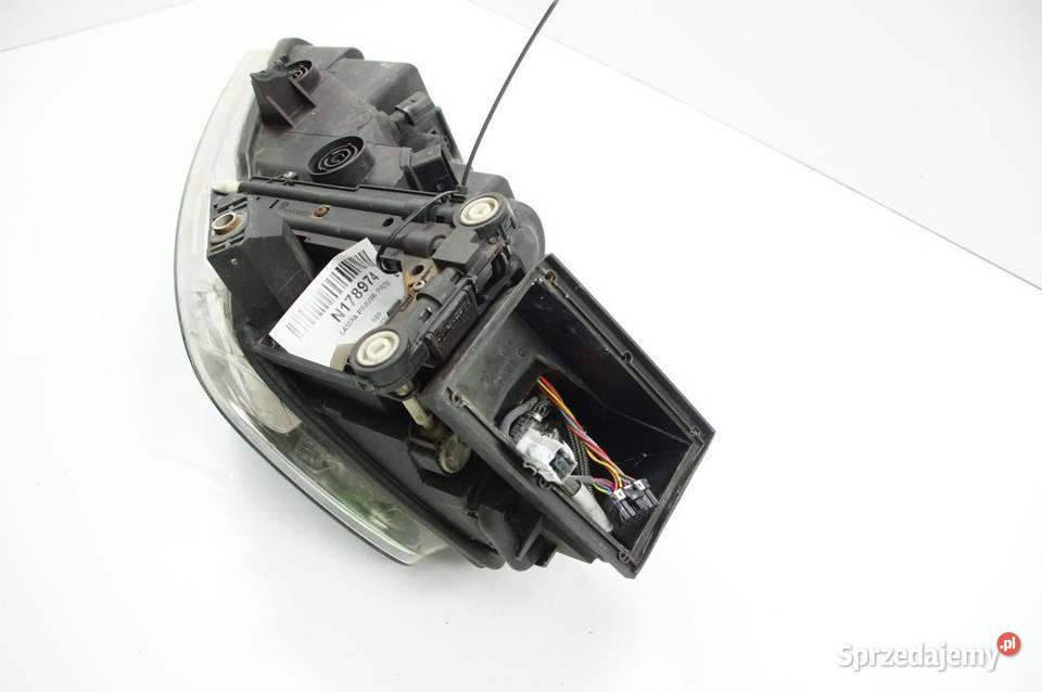 LAMPA PRAWA PRZÓD VOLKSWAGEN PHAETON 60 W12
