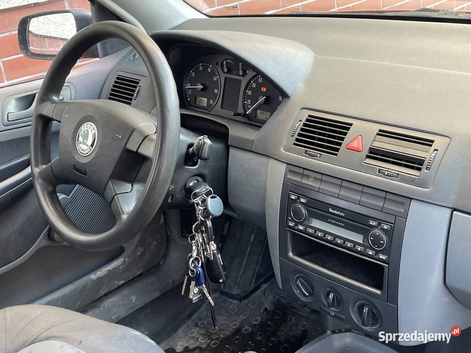 Skoda Fabia Sedan 14 MPI 60 benzyna 188000 Będzin