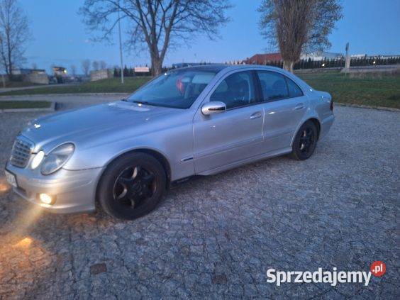 Mercedes w 211 27 177 Rok produkcji 2003 Strzegom sprzedam