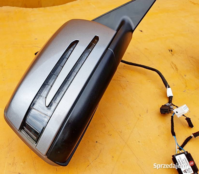 MERCEDES W204 2011 LIFT LUSTRO PRAWE 11 PIN Radom