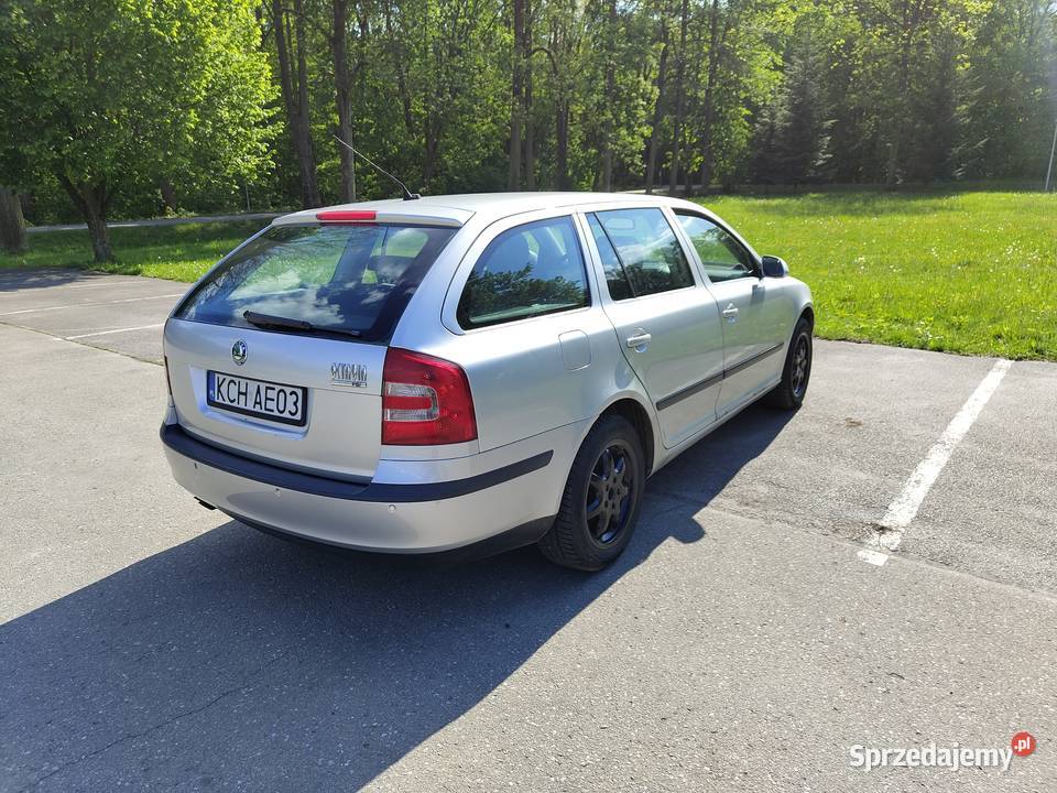 Skoda Octavia II 2005 20 benzyna klimatronik wielofunkcyjna kierownica Bobrek