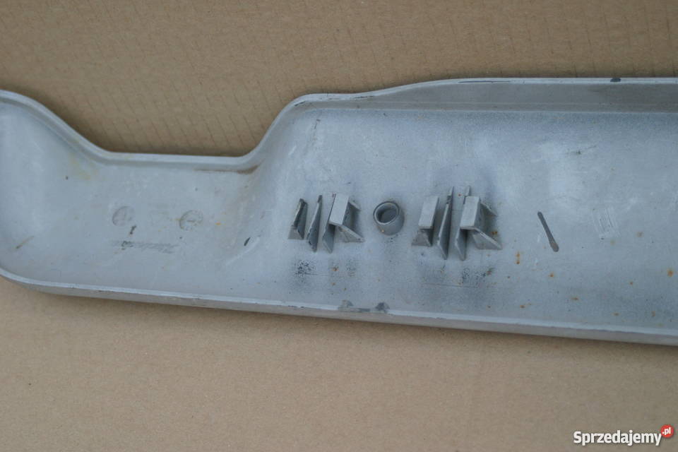 MAN TGA OSŁONA MASKOWNICA WYWROTU PRZÓD Bieleń