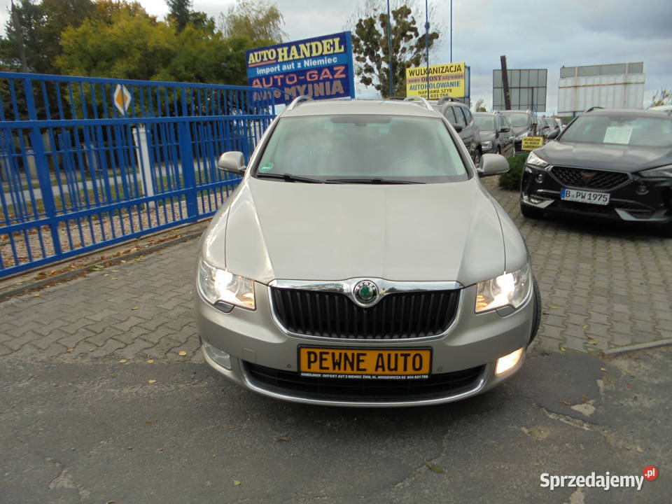 SKODA SUPERB COMBI 20 TDI 195 2012r DSG Superb Żnin