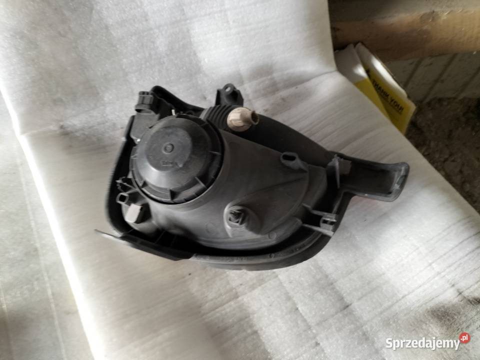 RENAULT KANGOO LAMPA PRZÓD PRZEDNIA PRAWA Prawe