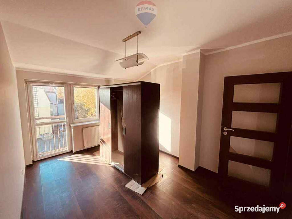 Dwupoziomowe z dwoma balkonami Żmigrodzka Liczba pokoi 4