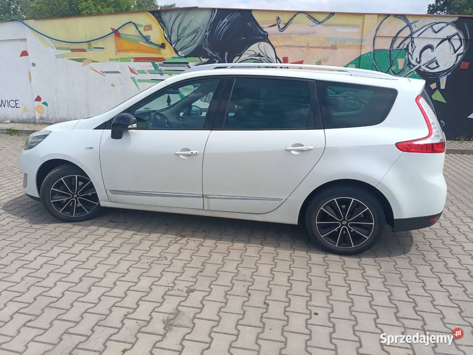 Renault Grand Scenic 12TCe wersja Bose 2013 1182cm3 świętokrzyskie