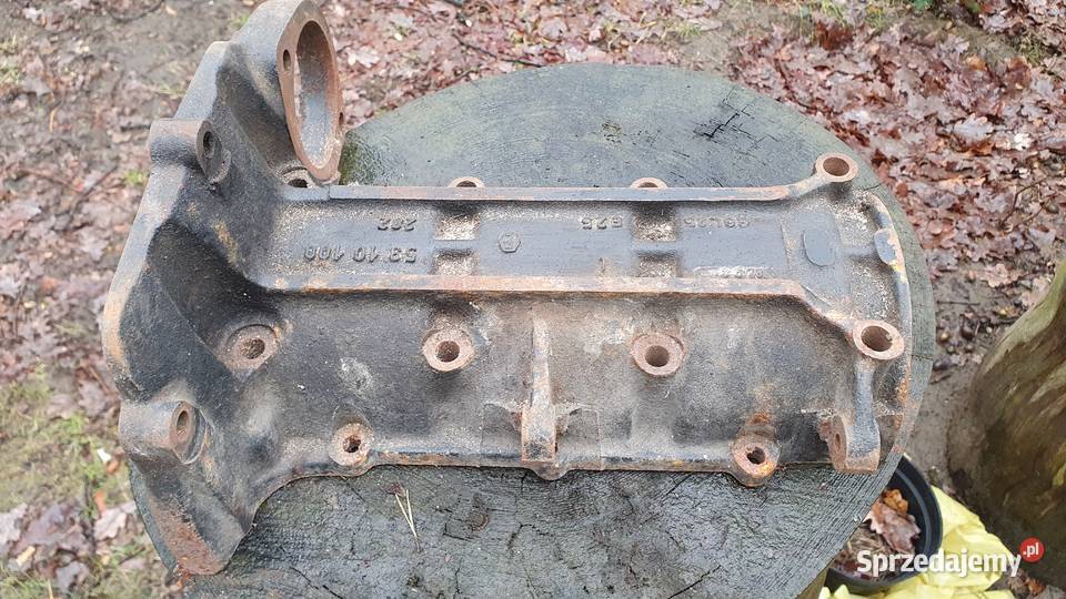 Dolna część korpusu silnika dwusuwa Wartburg osobowe mazowieckie Warszawa