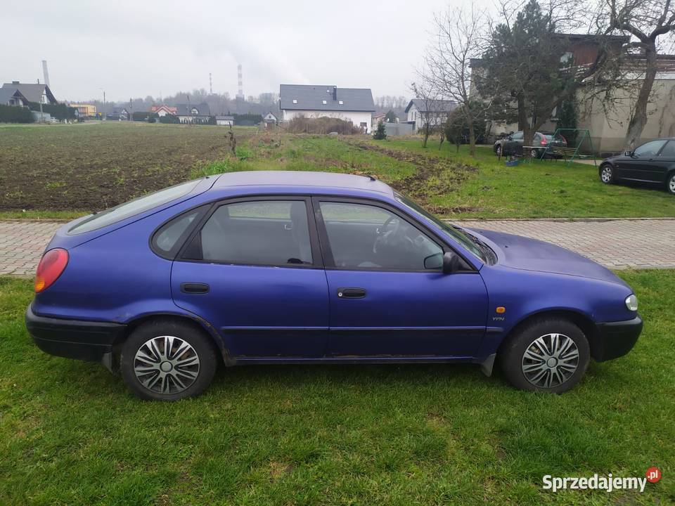 Toyota Corolla 14 Benzyna 2001 benzyna Gostyń sprzedam