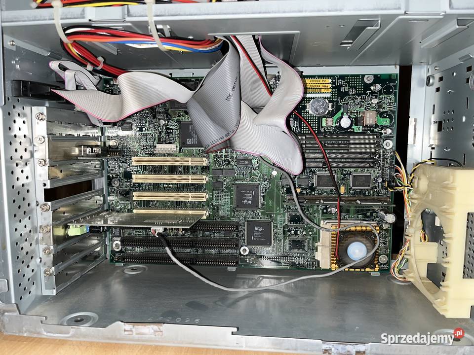 Zabytkowy komputer PC AT Proline Pentium 133MHz Brzana