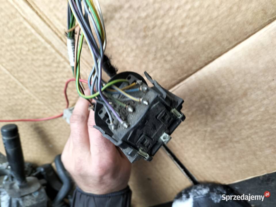 PRZEŁĄCZNIK KIERUNKÓW BMW E36 011003 lubelskie Kamień-Kolonia sprzedam