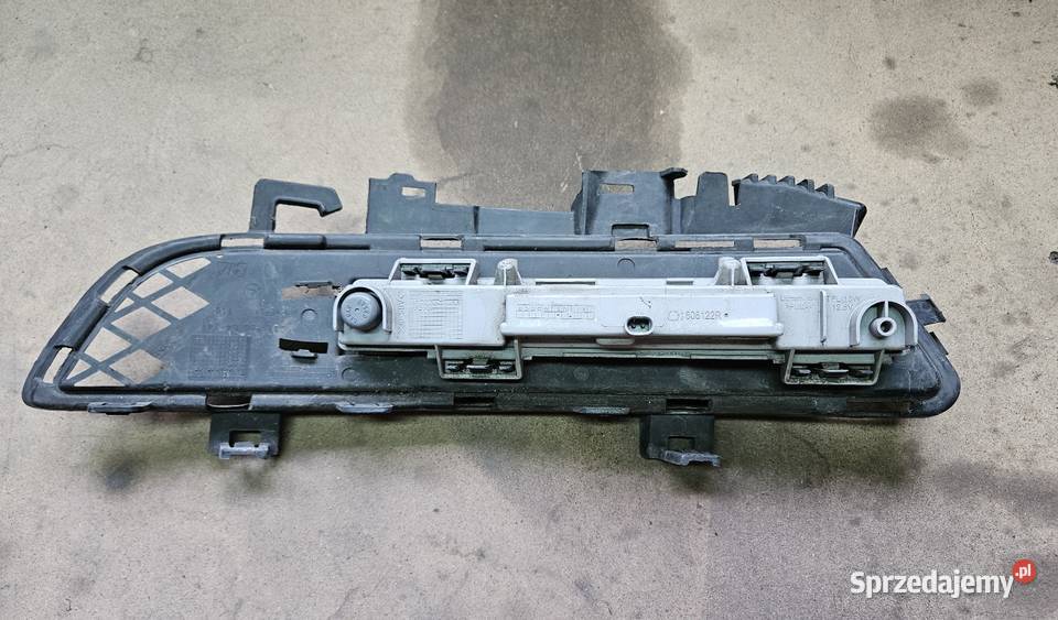 MERCEDES W207 KRATKA PRAWA LED PRAWY A2078800424 Międzychód