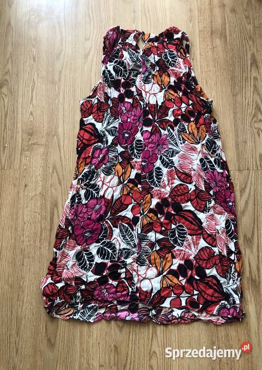 Sukienka w kolorowe kwiatylato Kłodawa