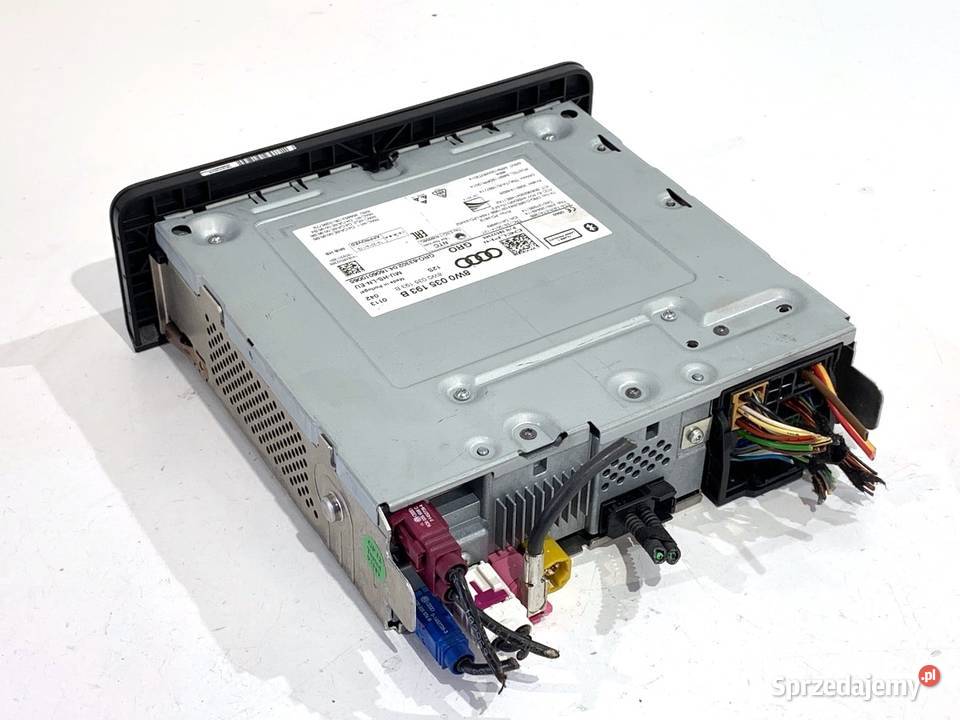 ZMIENIARKA CD AUDI A4 B9 8W0035193B NAPĘD osobowe