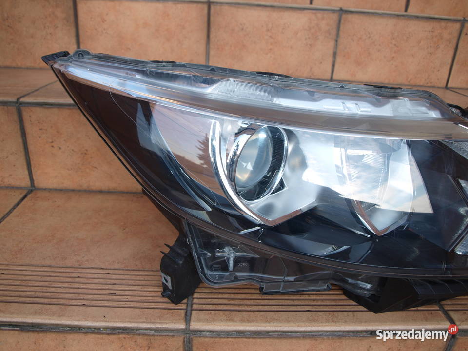 Nissan Qashqai II 2 lampa prawa przód zwykła Led osobowe