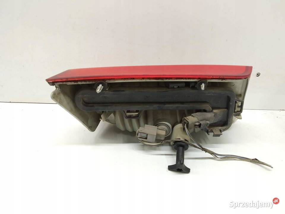 LAMPA TYŁ W KLAPĘ PRAWA LED 5D HB 265590001R Rok produkcji 2010