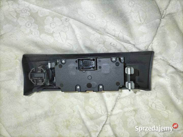 Panel obsługi świateł BMW E60 E61 Poręba