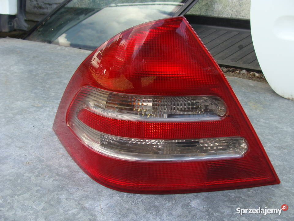 Mercedes C 203 sedan lampa tylna lewa sprzedam