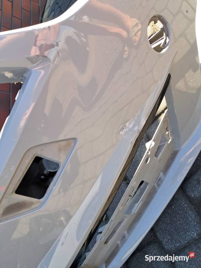 Zderzak Skoda Octavia Vrs nie jest pęknięty do Rybnik