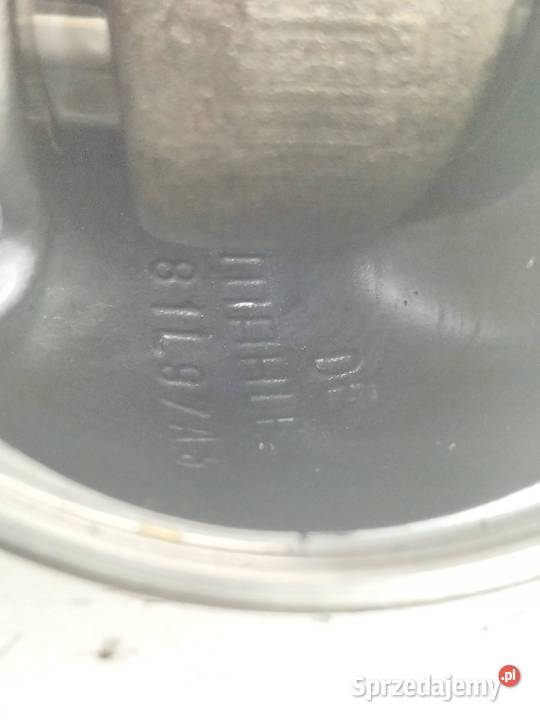 TŁOK KORBOWÓD 81L97A8 20 TDI Audi A3 II 20032013 Blok silnika