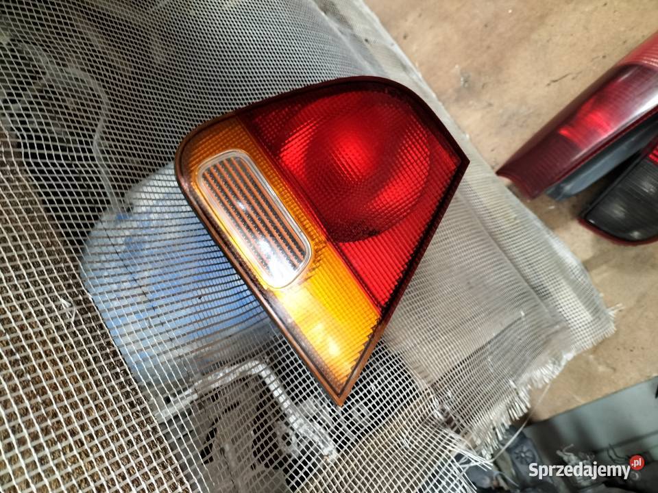 Mitsubishi Carisma LAMPA TYŁ TYLNA KLAPA Kamień-Kolonia sprzedam