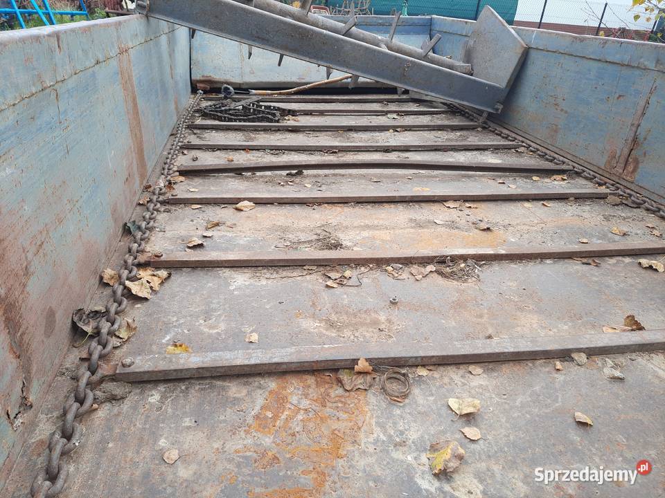 Rozrzutnik obornika jednoosiowy Rozrzutniki obornika małopolskie Bucze