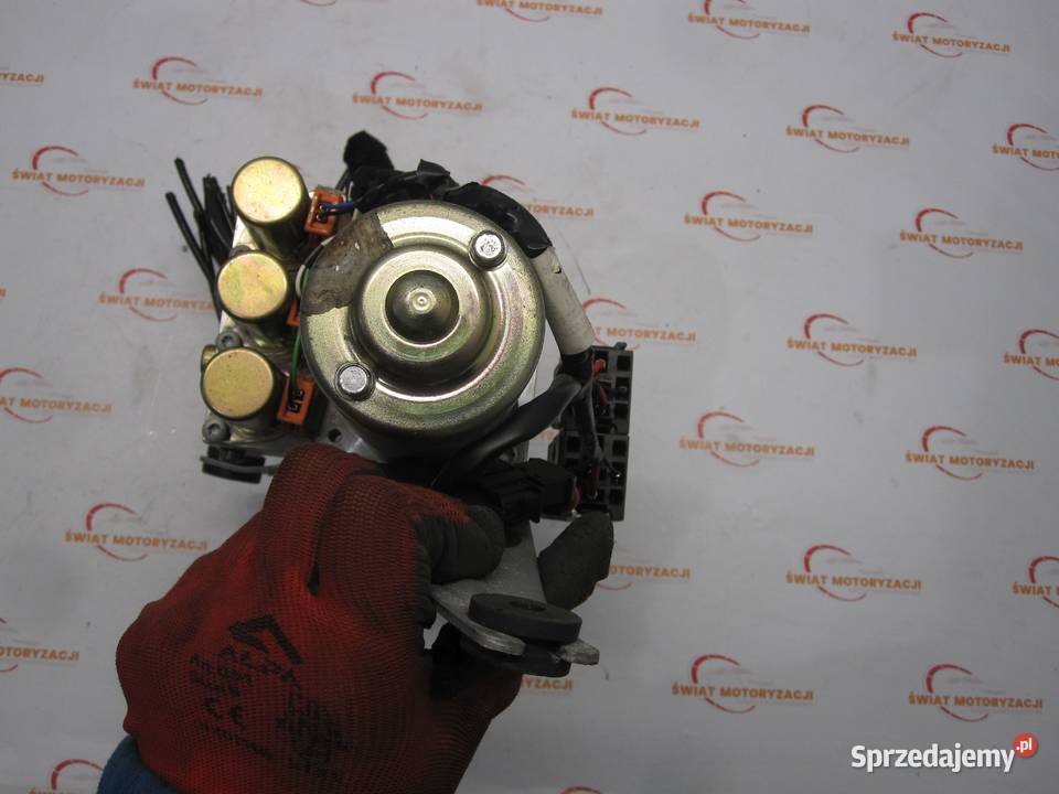 AUDI A4 B6 II 03r pompa dachu 8H0871611 Siłowniki Kielce